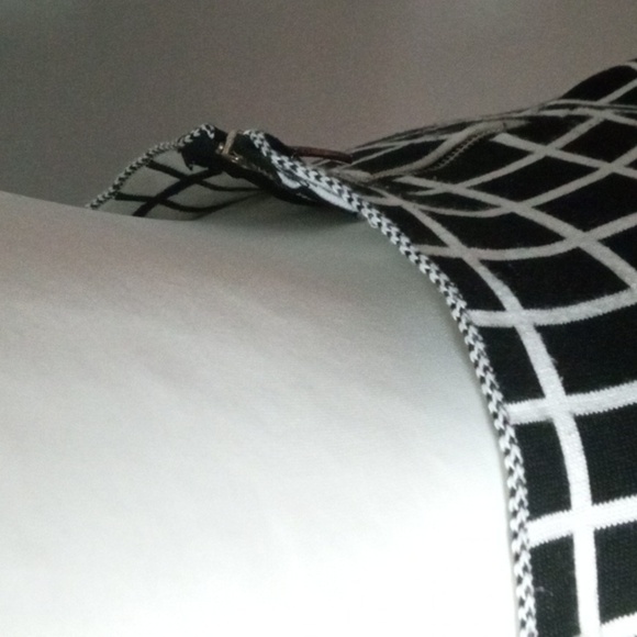 Roommates B&W Plaid Mini Skater Skirt Size Large Perfect for a Party or a night - Picture 11 of 14